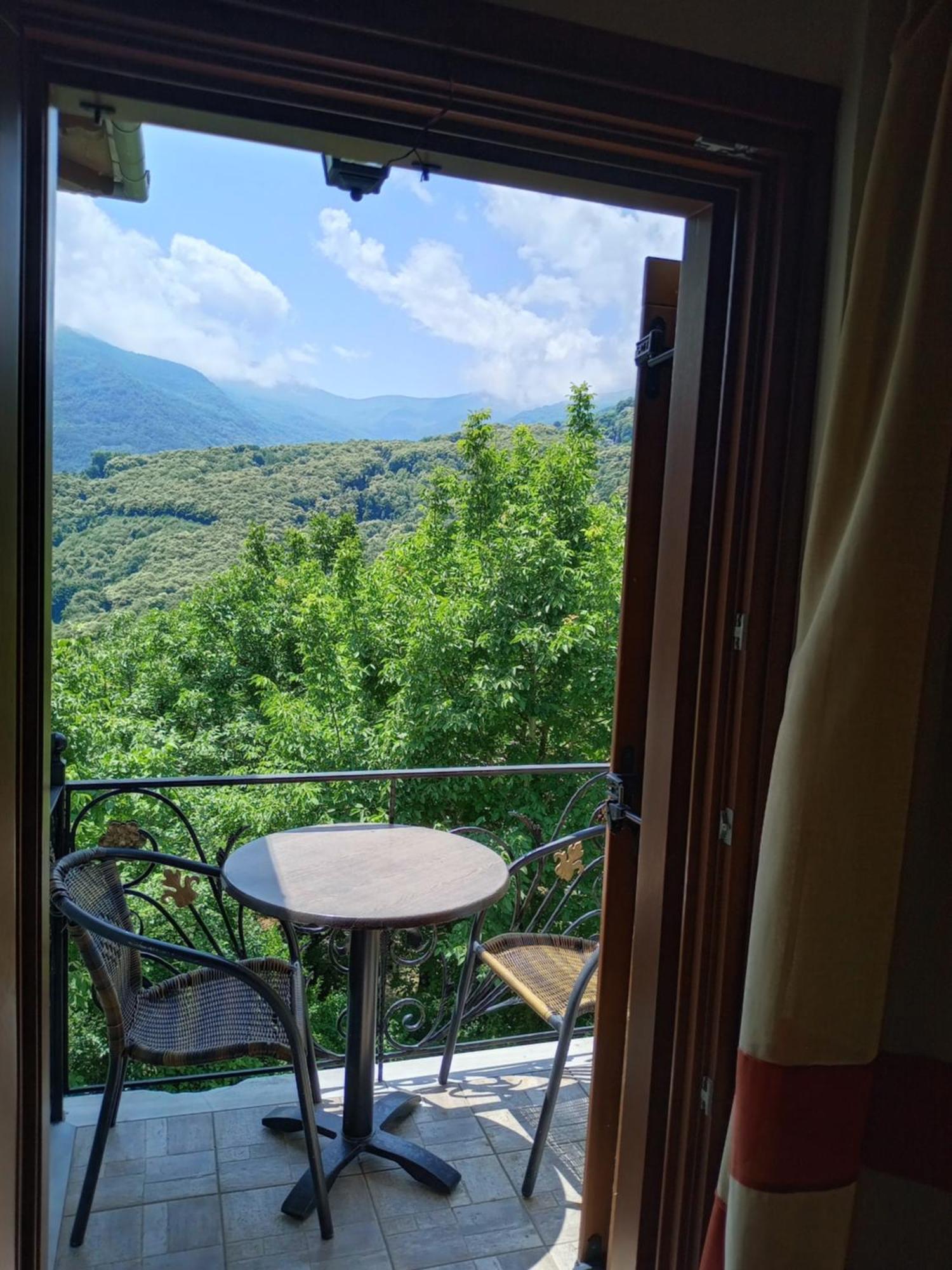 Hotel Erotas Áyios Dhimítrios エクステリア 写真